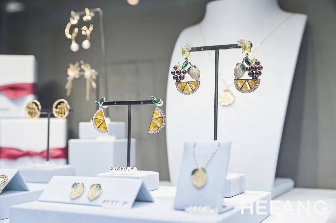 成都|大事件 | HEFANG西南首店，闪耀登陆成都IFS