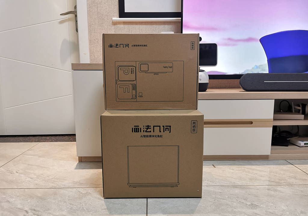 监测|哪种鱼缸更适合养鱼？画法几何AI智能鱼缸，水质监测还能自动喂食