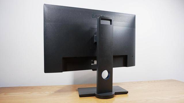 显示器|明基PD2700U 4K显示器测评：设计师的福音！