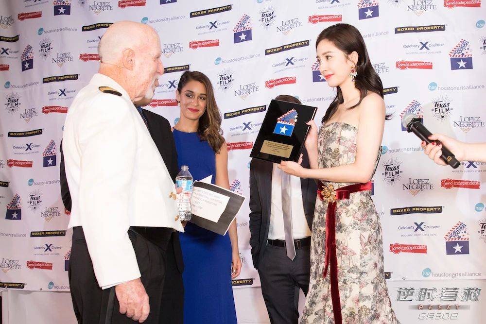 电影|原创85花女星海外奖项排名,杨幂唐嫣令人羡慕,赵丽颖遗憾挂零