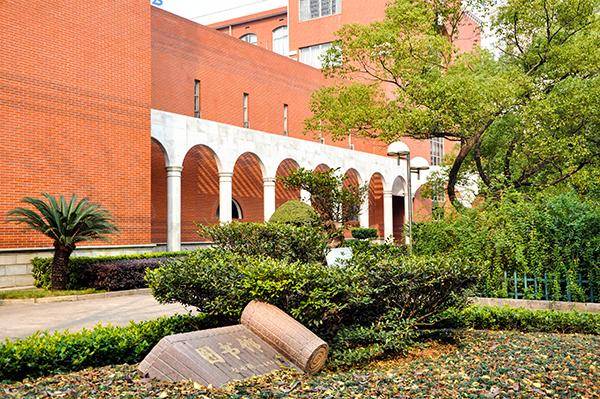 2020年六百分左右的_2020高考600分以上超43万人!揭秘高考数据背后不为人