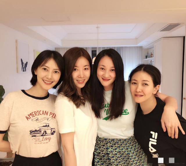 感觉|在同龄人中，高圆圆确实要年轻很多，而且气质还很清纯！