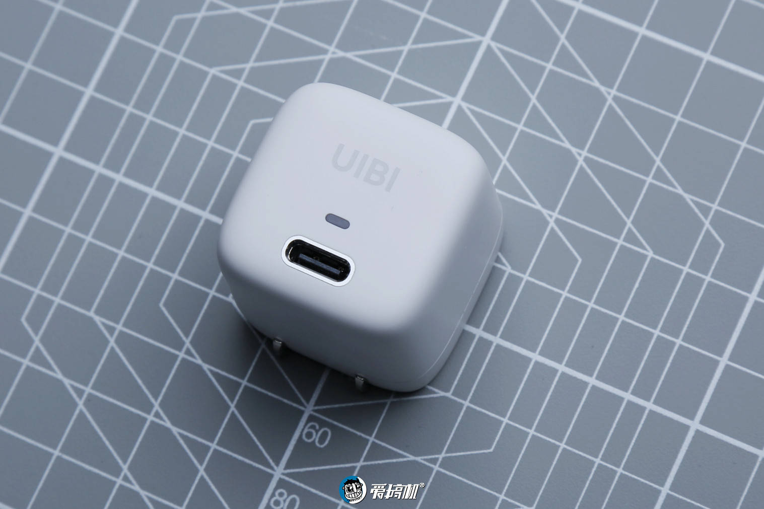 评测|轻奢便携 柚比18W PD迷你快充头评测