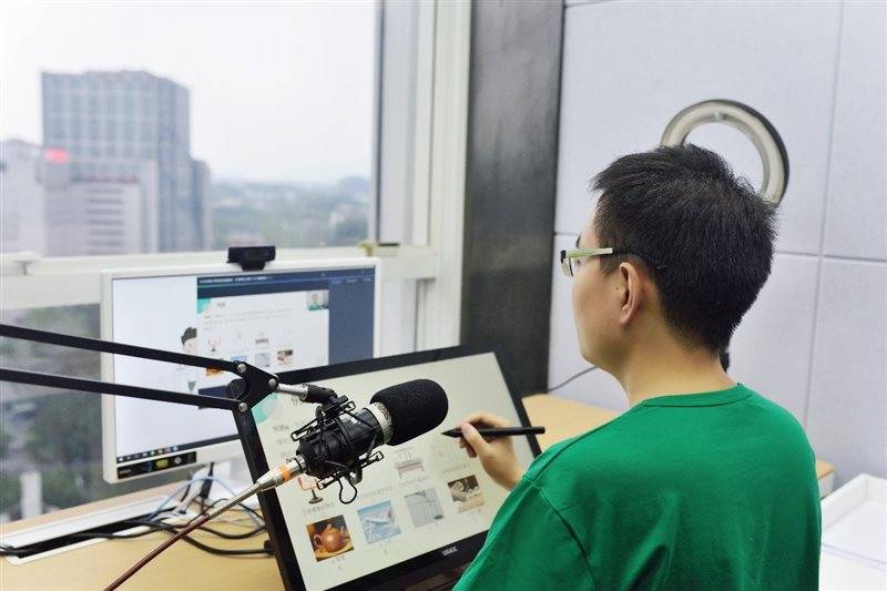 李航|星火网校李航：让更多孩子享受教育公平