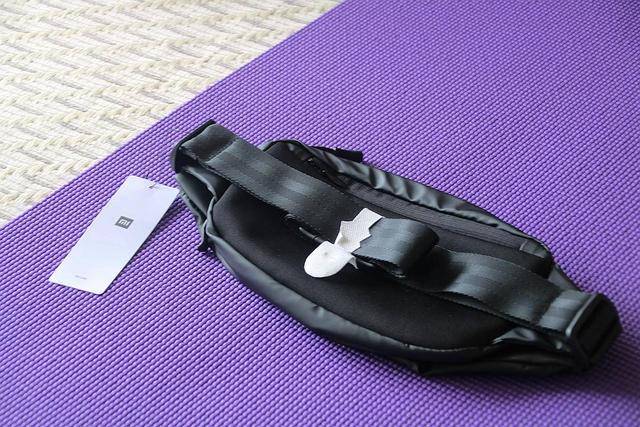 运动|小米多功能运动休闲胸包，这是一款能告别到处翻找物品的烦恼包包