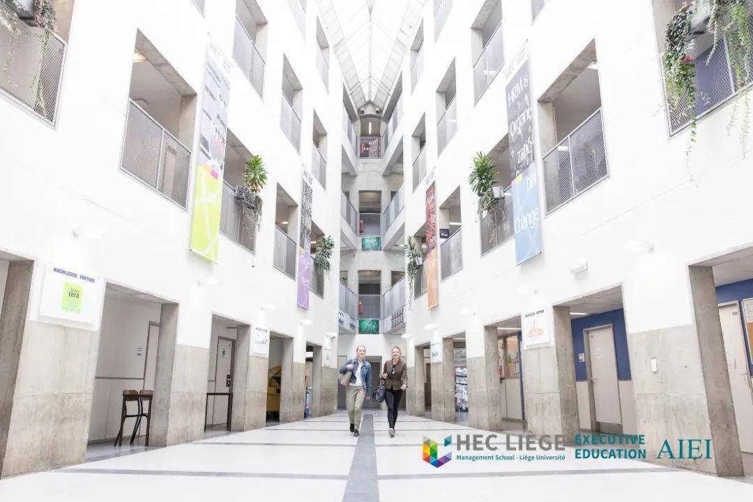 ���մ�ѧ--Դ��11���͡������ŵ䡱��ǰ������