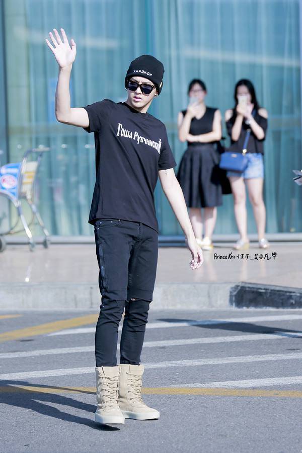 中国长腿男神排行_娱乐圈公认的5位长腿男神,胡一天和邓伦上榜,唯有他红不起来