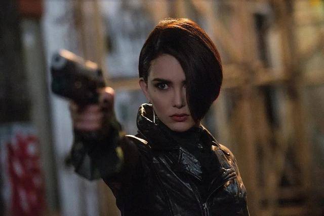 网友|昆凌立独立女性人设被嘲？不怪网友，这些年她的事业太依赖周杰伦