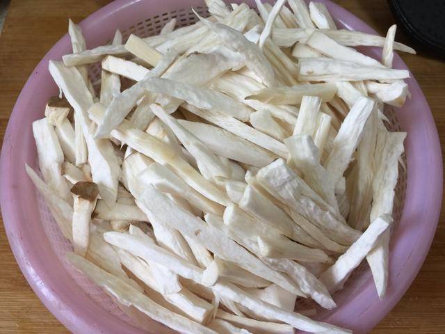 手撕肉配菜搭配 2d458eb88a59439a87cce1141f58e1ab.jpeg