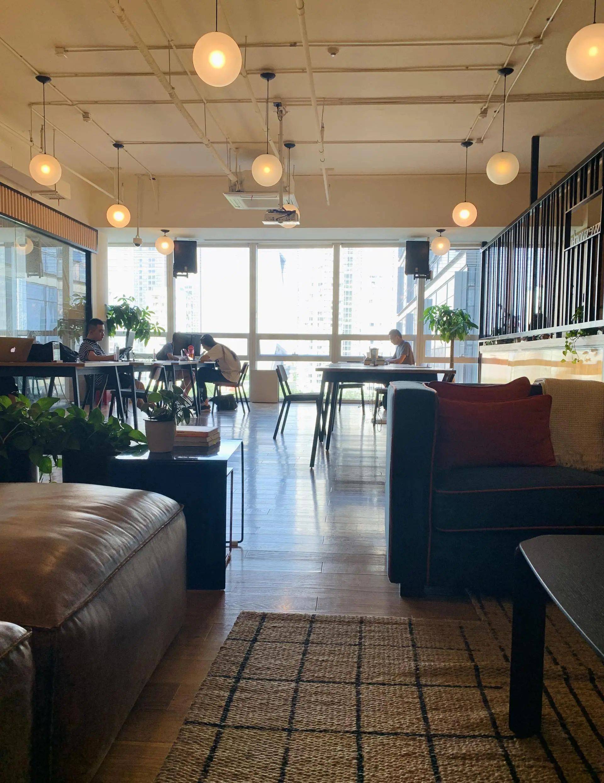 观点评论|倒闭、空置、流血上市，共享办公还能撑多久？