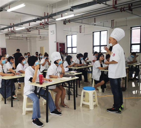 培训|六稳六保丨郑东圃田：首期职技培训开班，计划年底前培训400人