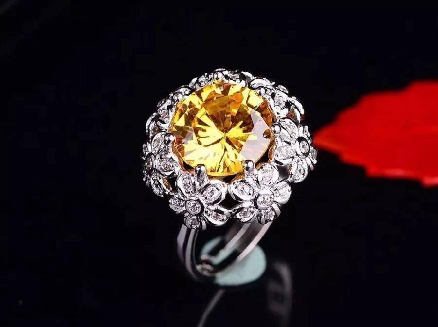 黄钻|经费在燃烧！那些在经典电影中出现的珠宝都是什么来头？