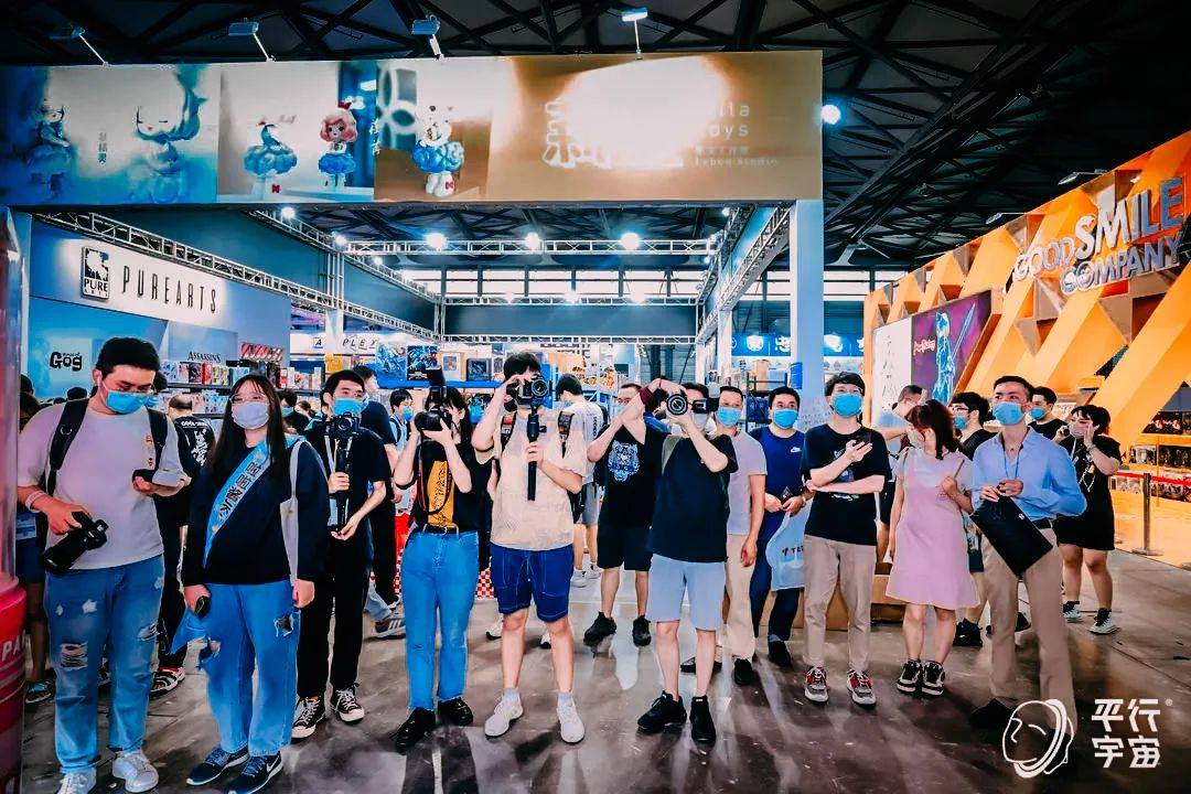 蜜桃|“平行宇宙女团”CJ出道!快来解锁你的跨次元本命酒!