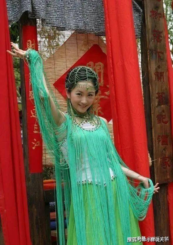 服装|全员美人的《欢天喜地七仙女》，连造型和妆容都格外小清新