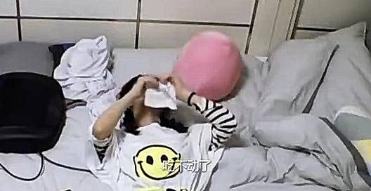 赵丽颖亮相发布会，被调侃像辣酱，黄晓明称洗