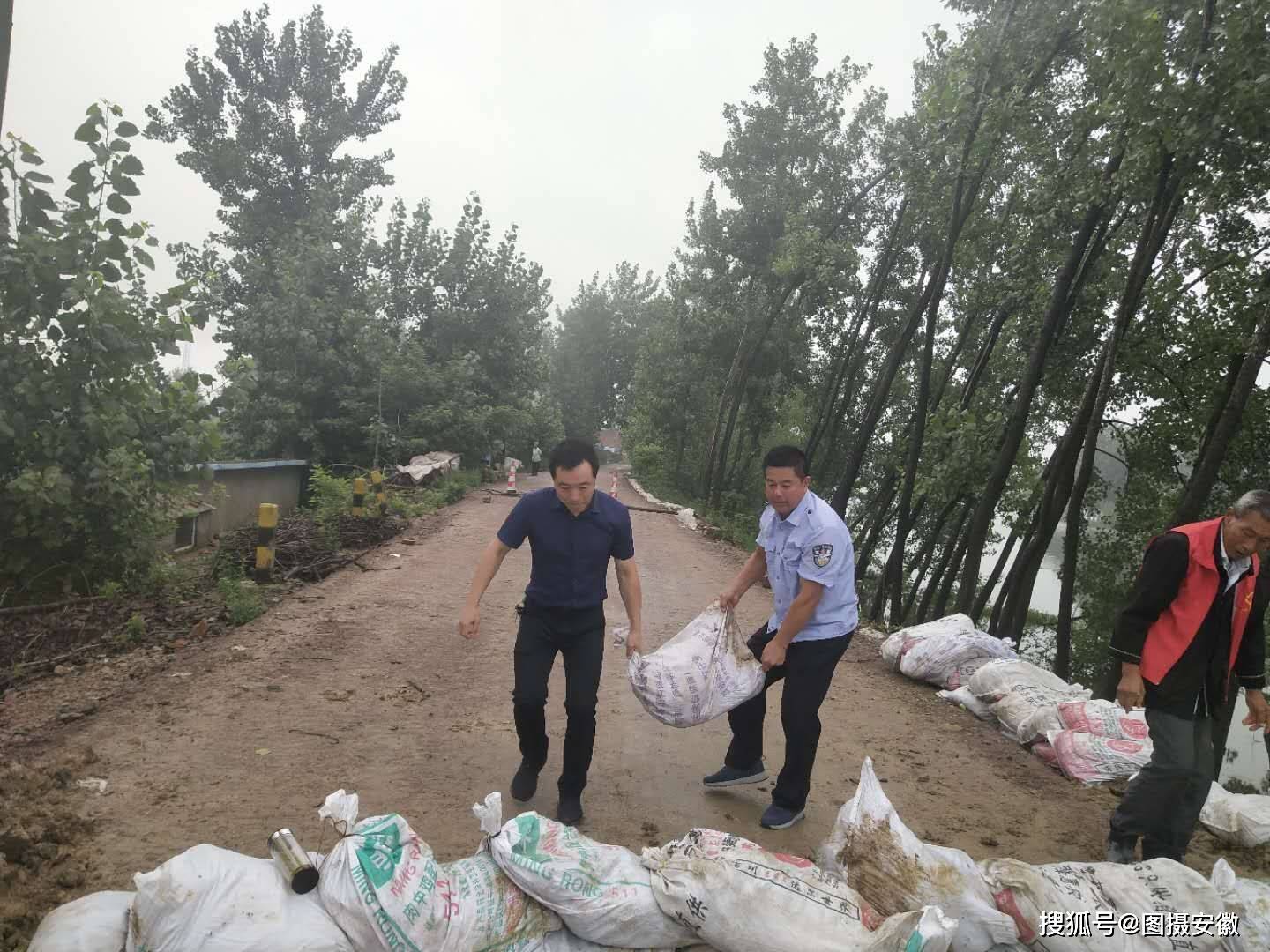 原创霍邱县范桥镇:做好四个强化 筑牢防汛堡垒