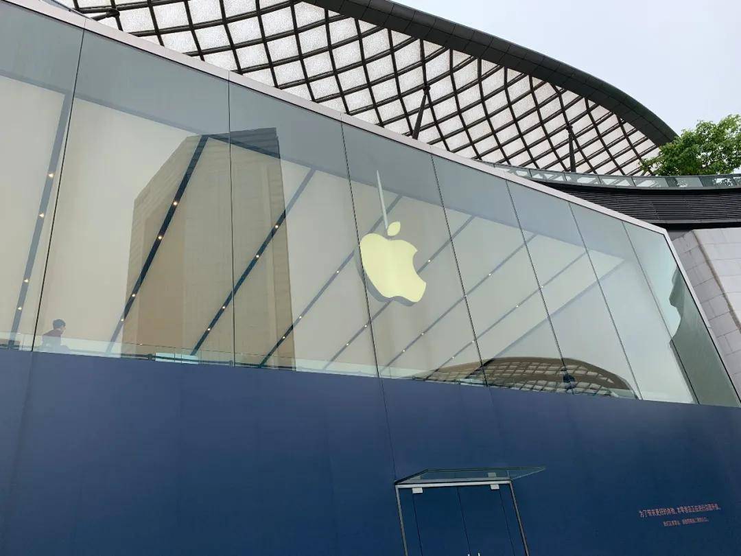 苹果|苹果大赚：但股价又到了挤泡沫的阶段了