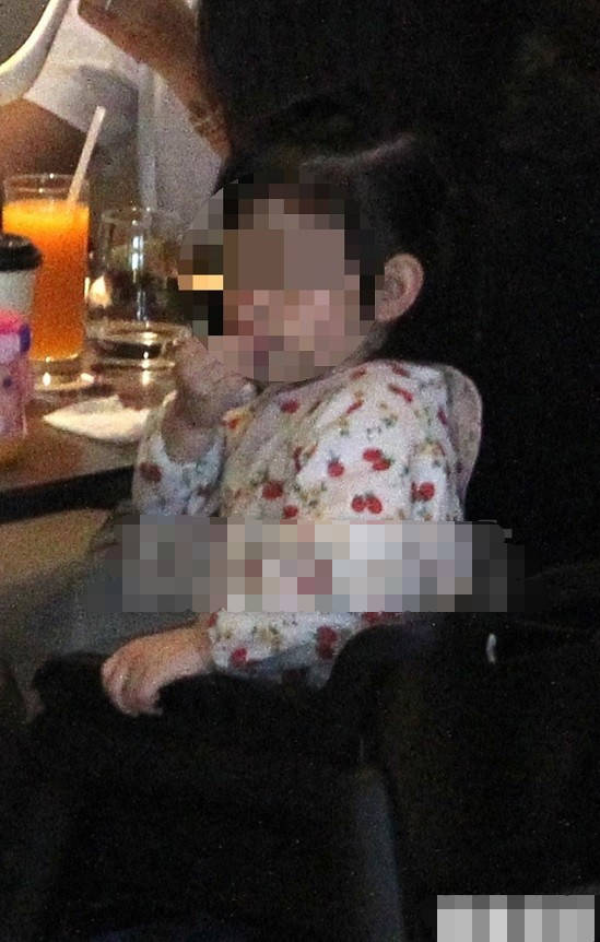 林心如霍建华女儿被赞长相漂亮,家教严谨有礼貌