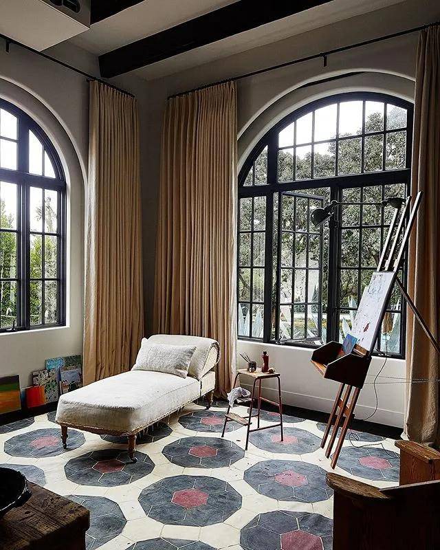 豪宅|连浴缸都是黄金的？肯豆最新曝光的上亿豪宅里，竟然惊现东北酸菜缸！