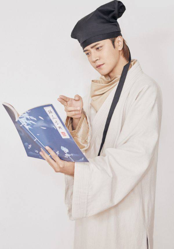 罗志祥|罗志祥分手后露面,黑眼圈加身好显老,果真周扬青做对了选择