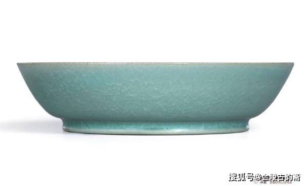 景徳鎮 陶磁器 淘宝 開片 宋汝窯天青釉開片小三足支釘香炉磁器 窯変