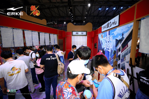 银魂|银魂首度携手体育品牌鸿星尔克 科技新国货惊艳ChinaJoy