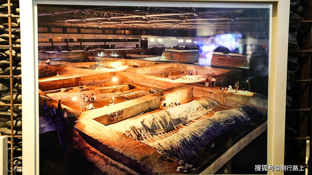 地方|参观秦始皇兵马俑很多人忽略的地方，这些老照片真实记录的故事