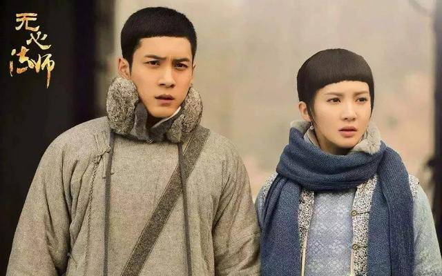 “内地萧亚轩”多段情史曝光,和成龙侄子传绯闻