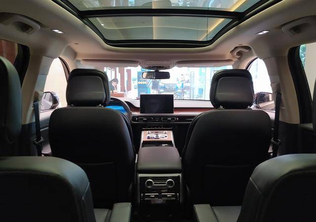 飞行家林肯成交价 4433491ac22b425693a4c1a1db0aeb3f.jpeg