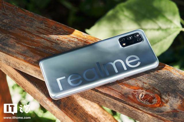 realme|【IT之家评测室】5000mAh 电池 + 天玑 720，realme 真我 V5 评测