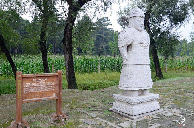 陵墓|探访清东陵，这座陵墓埋葬了一位皇帝，四位皇后，四十八位嫔妃
