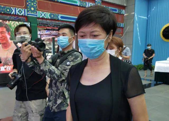 八卦爆料|名嘴送别名嘴，央视主持人背后的真情往事