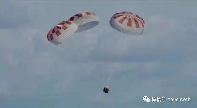 SpaceX|SpaceX载人龙飞船返回地球：马斯克再次创造航天历史
