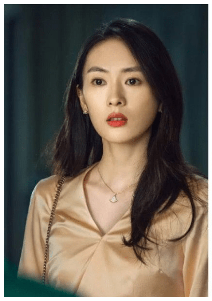 埃尔法|《三十而已》里的富婆们，再落魄也不会搭便车