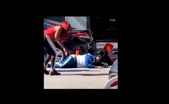 美国歌手遭枪击身亡,3年里他弟和好友接连遭枪