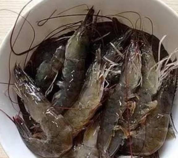 怎样挑虾线最干净 8e559b37a50a4a4cba15194a0d24af13.jpeg