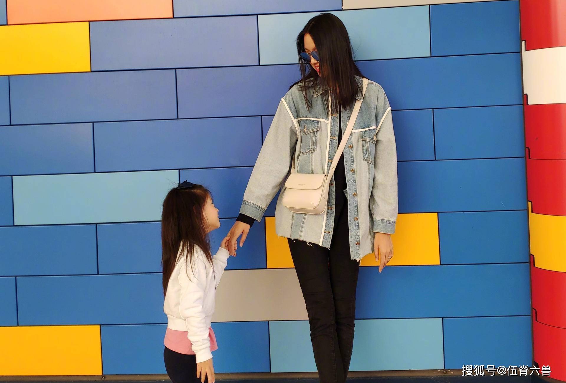 世界小姐张梓琳现在怎样了？拒绝豪门后的她，