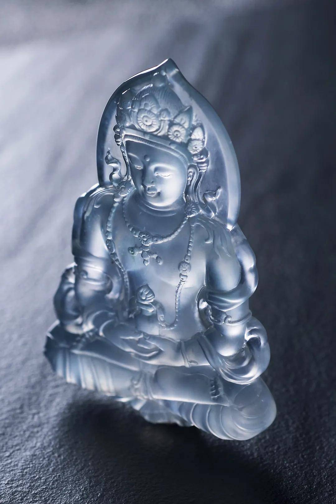 翡翠|裸石 or 镶嵌谁才是你的最爱？别着急，看完再下结论~