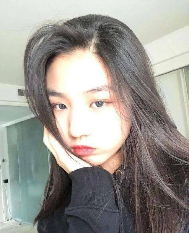 汪峰|汪峰探班章子怡，暴露头大腿短超虐身材，女儿醒醒撞脸小苹果