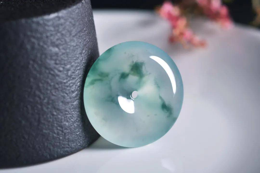 翡翠|裸石 or 镶嵌谁才是你的最爱？别着急，看完再下结论~