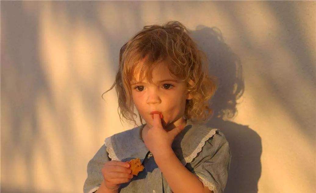 孩子|四个解决办法进来学孩子是积食还是缺锌？五个表现一目了然