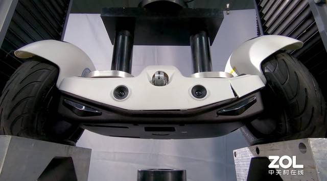 进行|平衡车暴力测试：这样的“车”你还敢给孩子买吗？