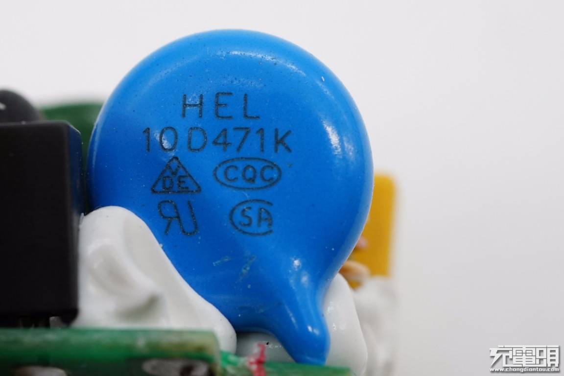 测评盘点|拆解报告：ROCK洛克65W USB PD氮化镓快充充电器