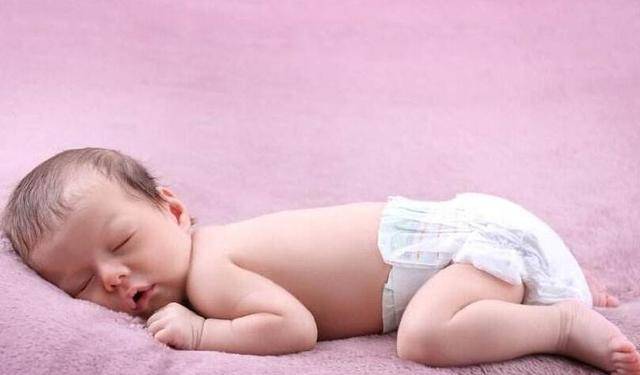 孩子|不想影响孩子的智商和身体发育，那就别和孩子在睡前做这几件事