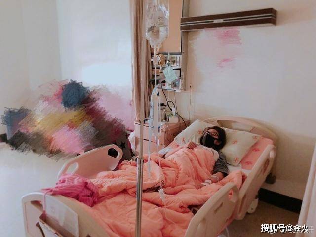 原创安以轩心脏出问题？40岁高龄怀二胎太拼了，生一胎时获赠5亿豪宅