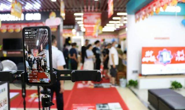 零售|苏宁易购零售云，跑上新赛道？