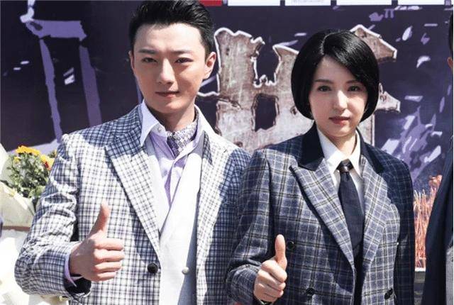 董璇新恋情曝光，姐弟恋引发争议，难道是被前