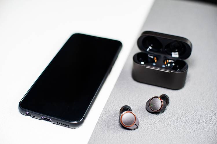 手机蓝牙耳机怎么开机 954b1e02ff09408796e452d0f1fef142.jpeg