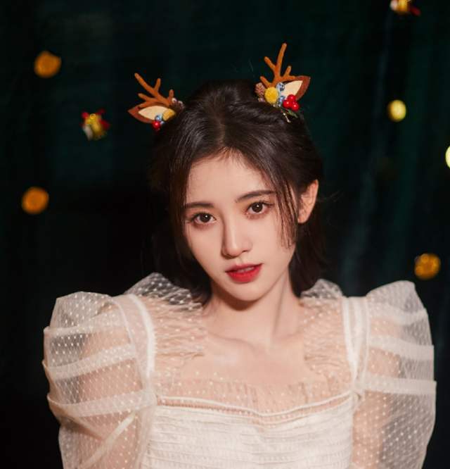 漫画|拥有漫画脸是什么体验？程潇好惊艳，杨超越被赞“会呼吸的芭比”