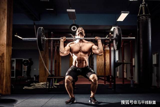 多少斤才能练出肌肉 ecaf46150e1b4ec68211498626cc3c4d.jpeg